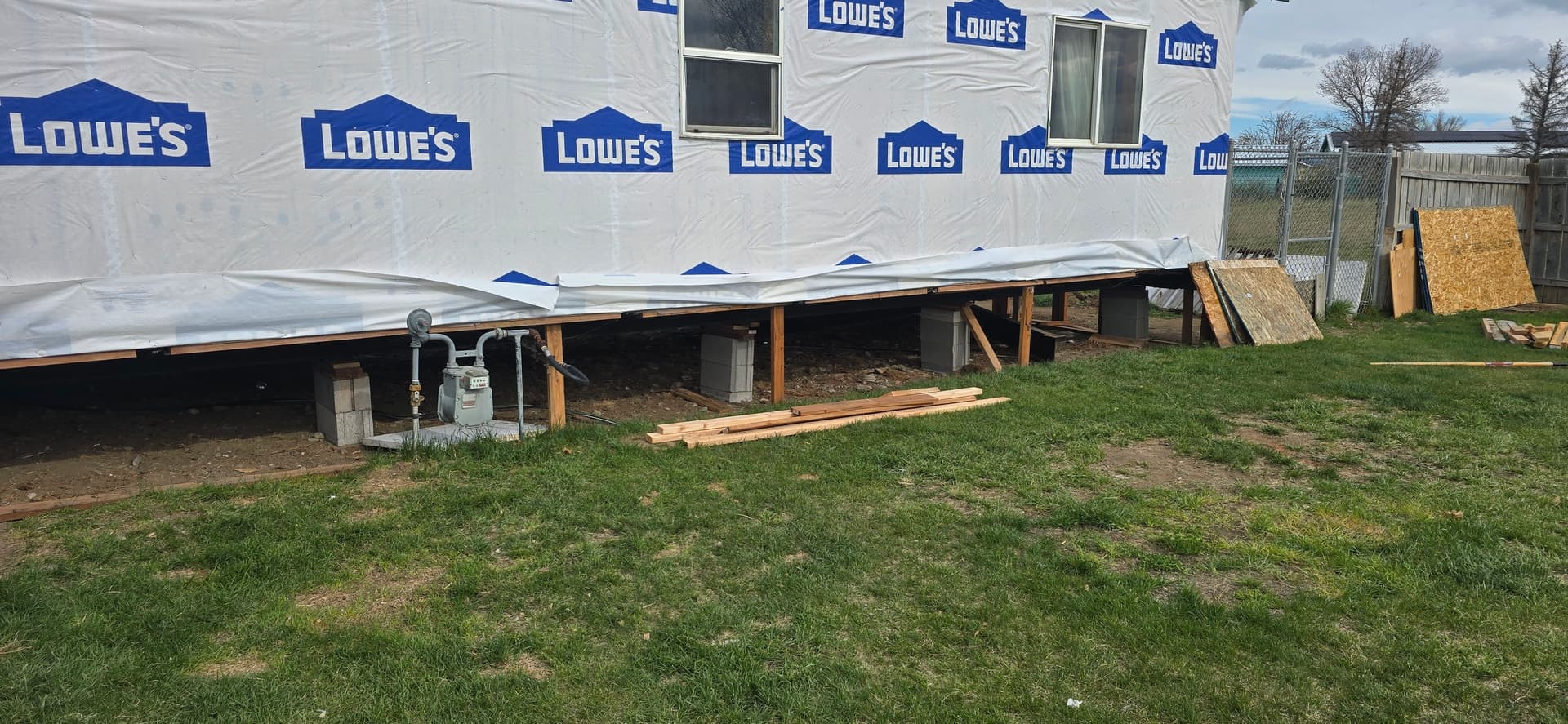 Gallery photos for Leveling a Home's Structure to Fix Interior Bowing: Image #3