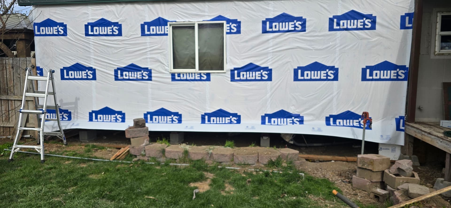 Gallery photos for Leveling a Home's Structure to Fix Interior Bowing: Image #1